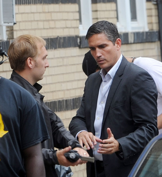 Illustration for article titled Person of Interest set photos